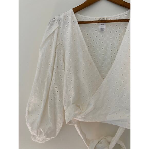 L Space Anthropologie Eyelet White Lace Puff Sleeve Tie Wrap Around Waist Crop M - Picture 3 of 10